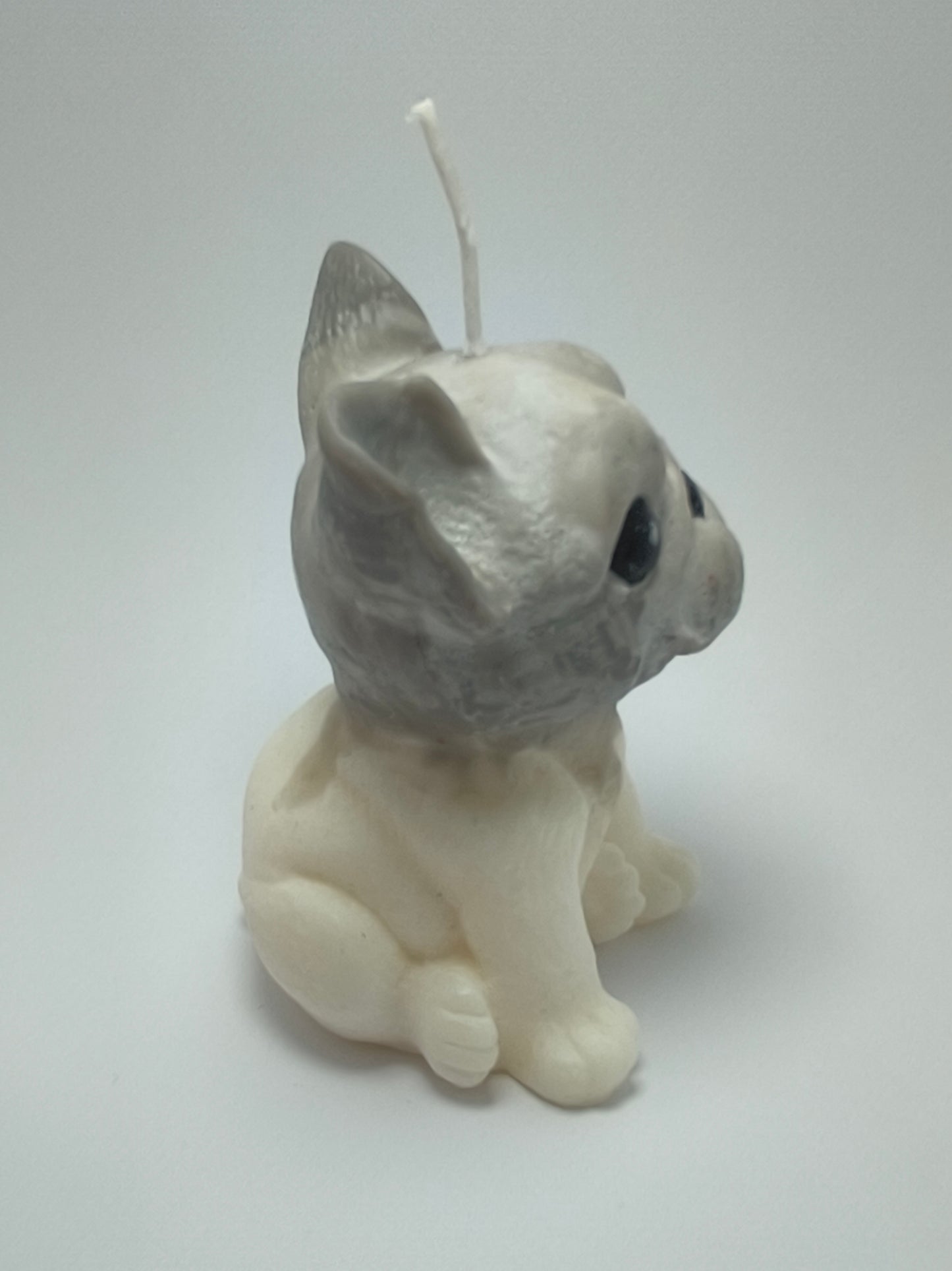 Vela Decorativa Bulldog Francês – Charme e Aroma em Cada Detalhe