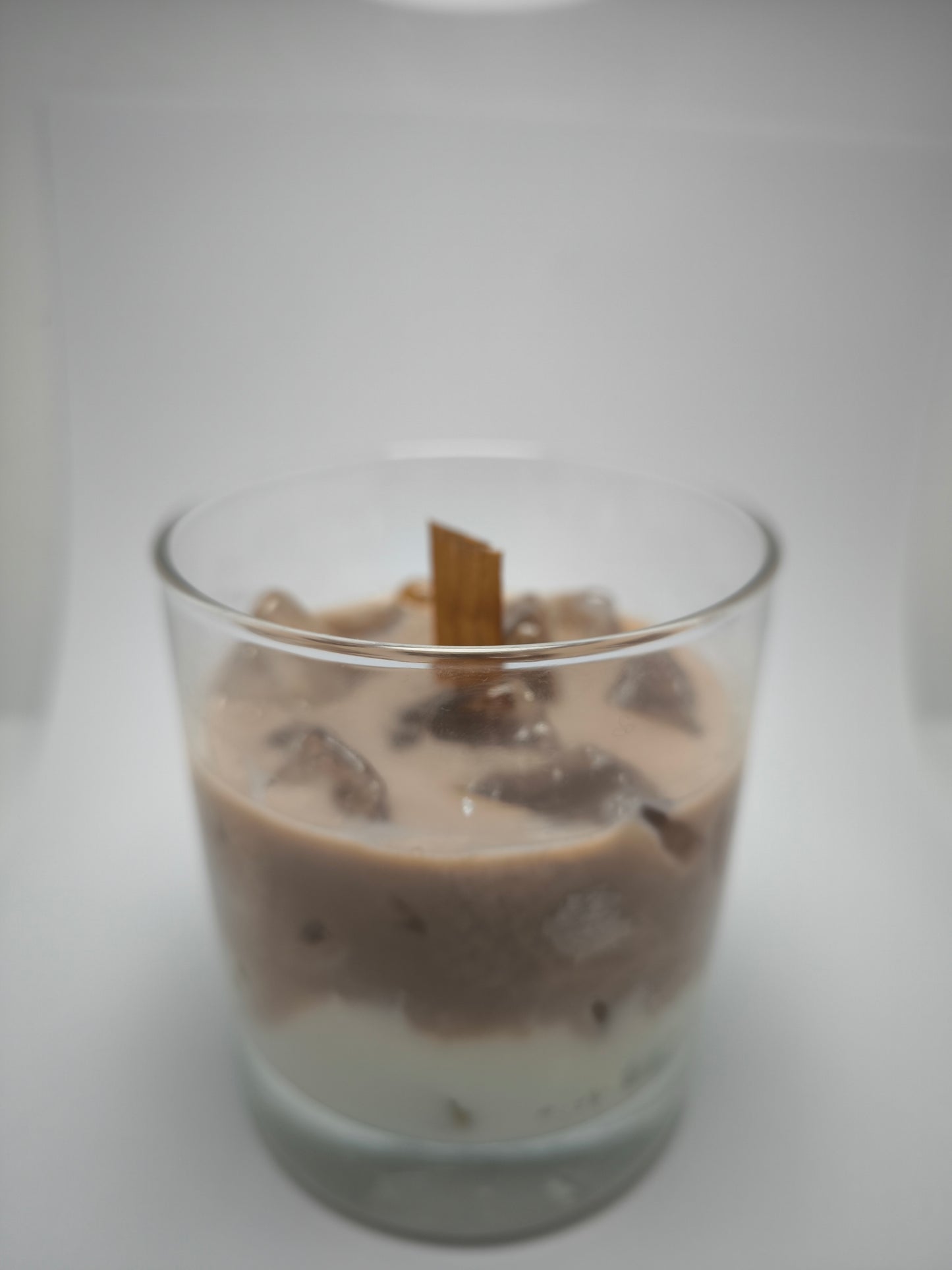 Vela Iced Coffee Gourmet – Aroma de Café com Pavio de Madeira